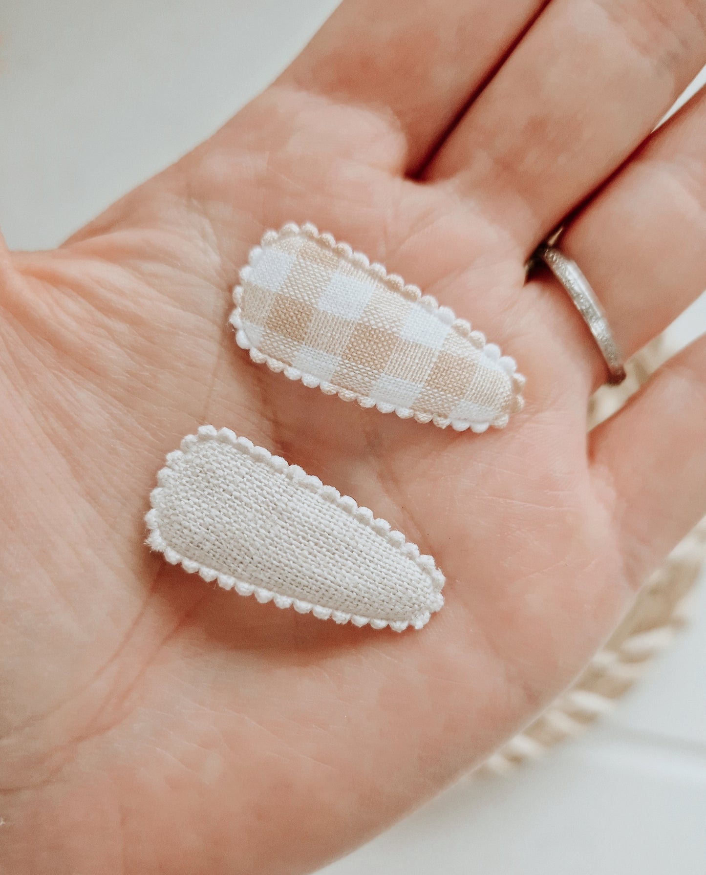 Mini Rosie Hair Clip - 4 pack - Beige Gingham